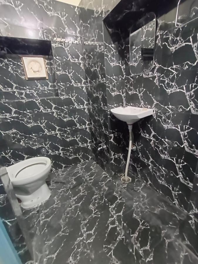 Sankardev Guest House D24 35 Varanasi Exterior foto